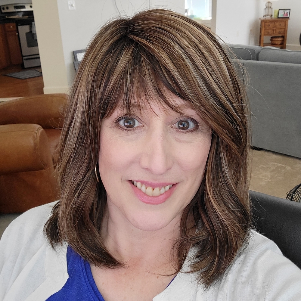 Meet your Posher, Lori